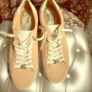 Never worn Blush Michael Kors sneakers